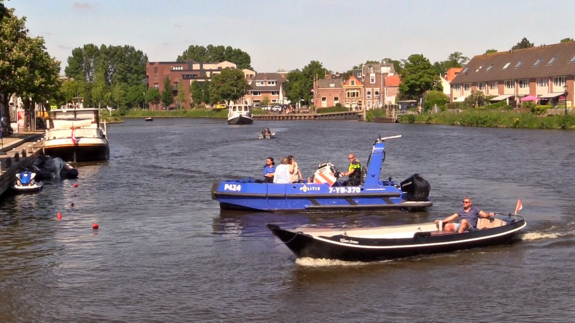 Foto: alkmaar-bierkade-politieboot-2.jpg