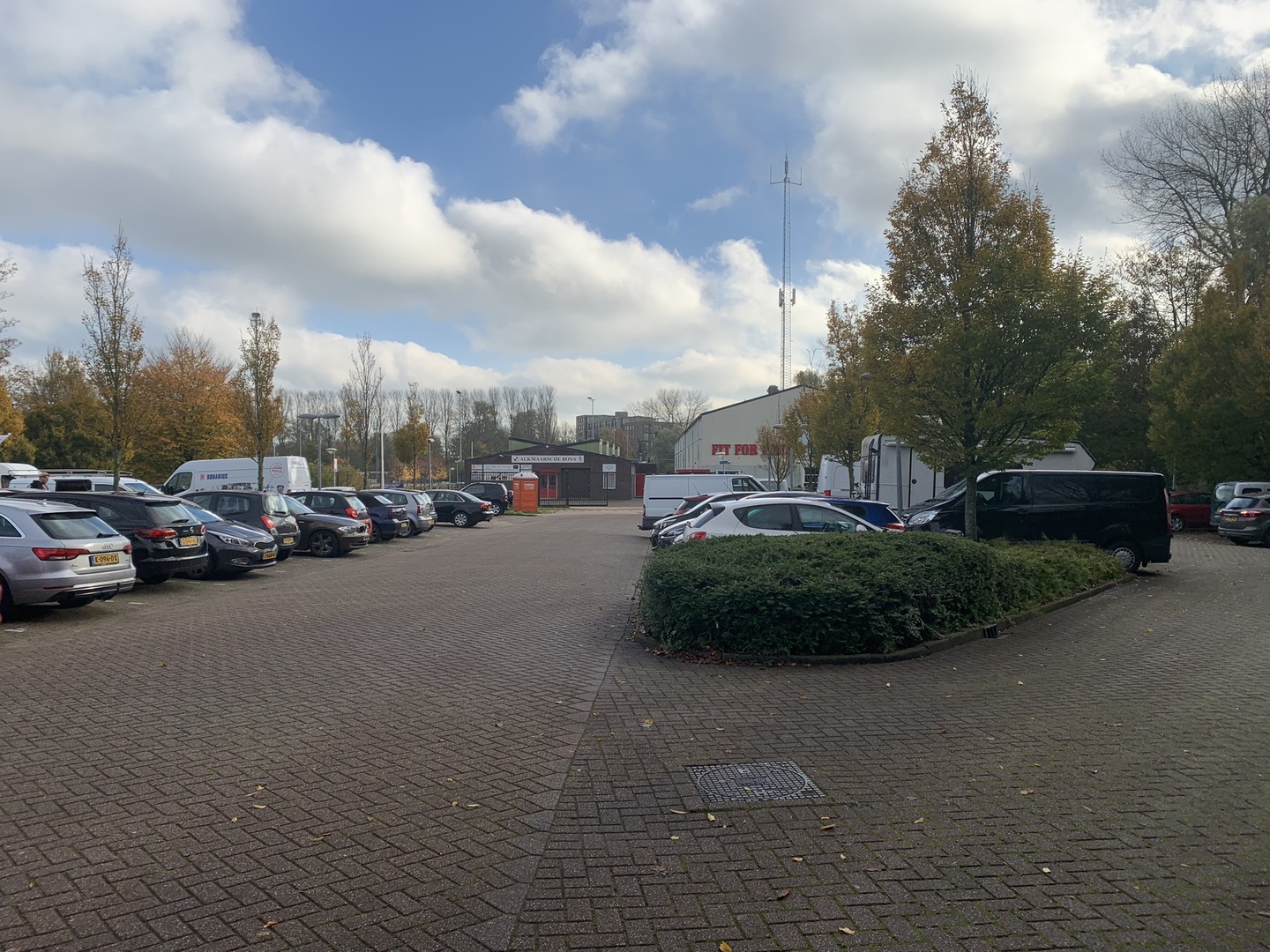 Foto: alkmaar-parkeerplaats-sportcomplex-de-oostwal-1.jpg
