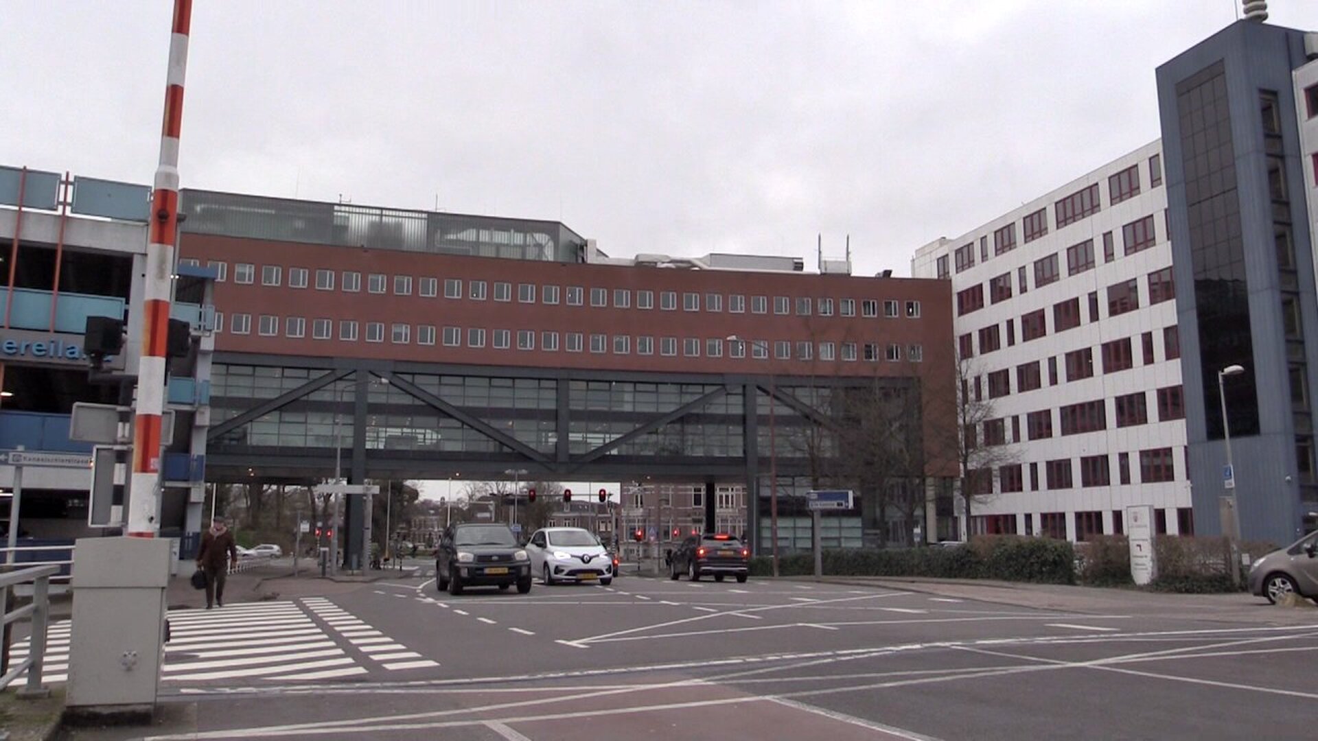 Foto: alkmaar-stadskantoor-tesselsebrug-1.jpg