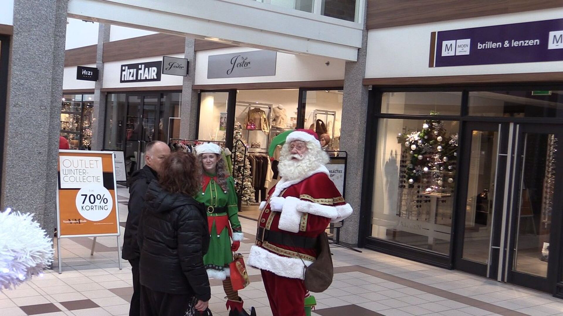 Foto: kerstactiviteiten-in-winkelcentrum-het-loo1-22-december-2024.jpg